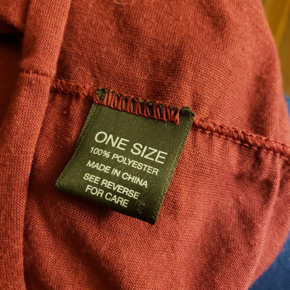 Maroon Scarf - Picture 3 of 3